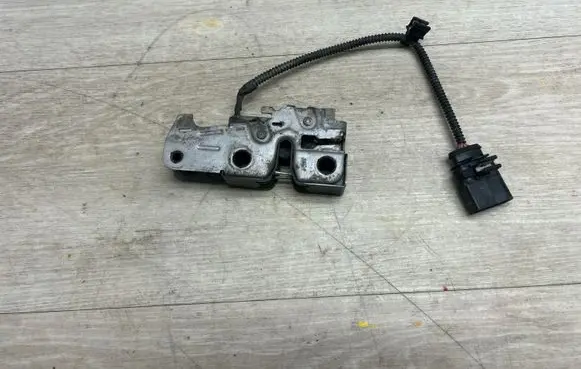 Porsche Cayenne (92A) Engine bonnet/hood lock/catch 7P5823509D 95851150901 95851150902