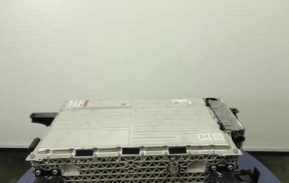 Audi Q7 4M Hybrid / electric car battery 4M0915099C