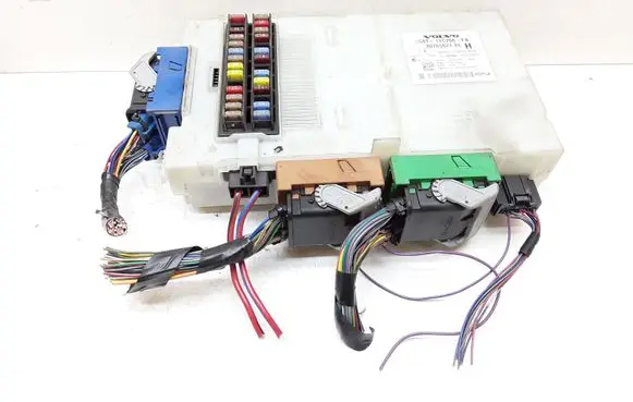 Volvo V70 Fuse module 7G9T14C256FA 30765624AE