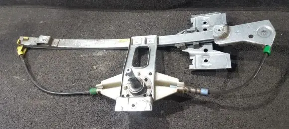 Volkswagen Golf III Front door window regulator with motor 1h4839401b