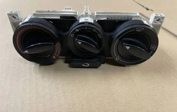 Seat Toledo II (1M) Climate control unit 8l0819045a