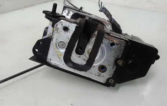 SsangYong Kyron Rear door lock 