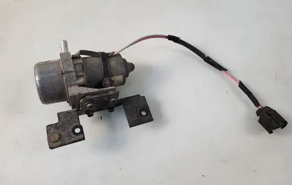 Mercedes-Benz ML W163 Vacuum pump A0004351401