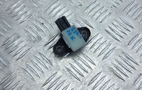 Skoda Superb B6 (3T) Airbag deployment crash/impact sensor 37080303