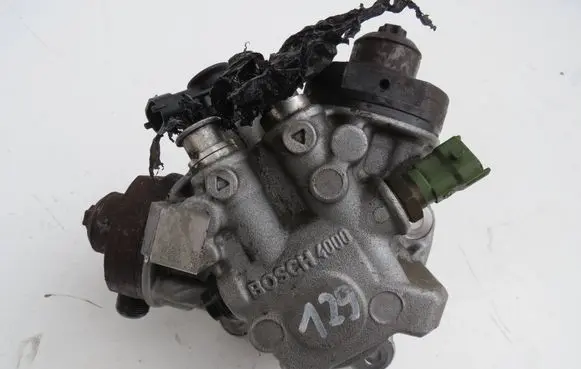 Volvo S60 Fuel injection high pressure pump 31272896 0445010618