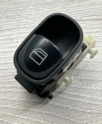 Mercedes-Benz C W203 Electric window control switch 501807 A2038200210 170502FQ04