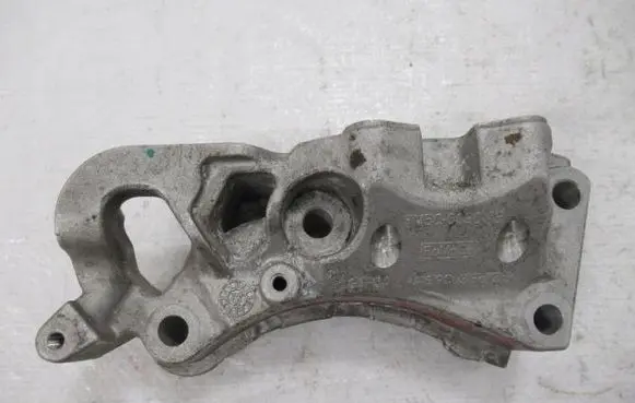 Ford Focus Engine mount bracket FM5Q-6030-AB