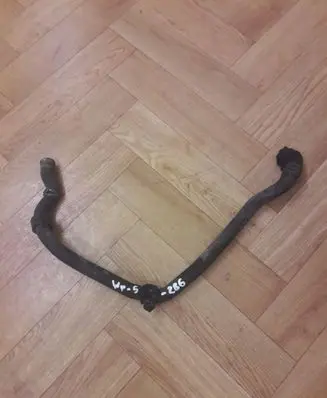 Volkswagen PASSAT B8 Engine coolant pipe/hose