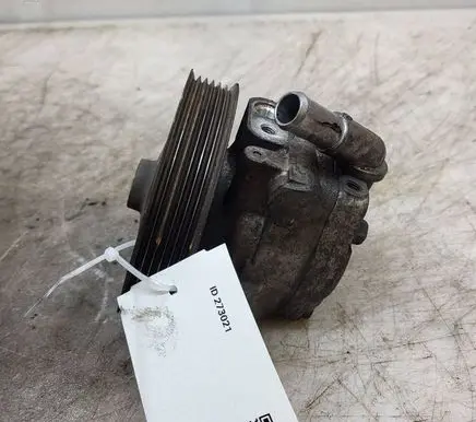 Land Rover Freelander 2 - LR2 Power steering pump 6G913A696EE 72025032 B4911041926