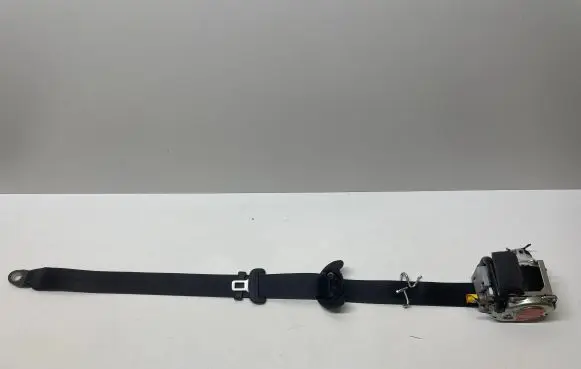 Rear seatbelt