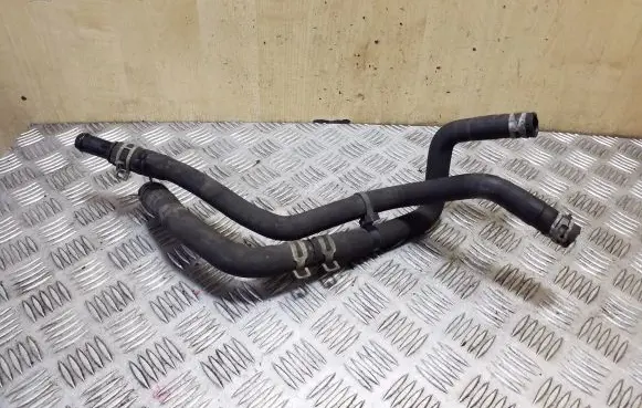 Engine coolant pipe/hose