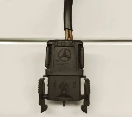 Mercedes-Benz E W124 other engine part 0125450428