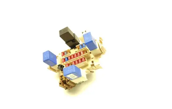 Nissan X-Trail T31 Fuse module