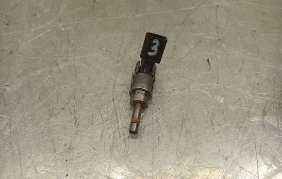 Audi A6 S6 C6 4F Fuel injector 06E906036F