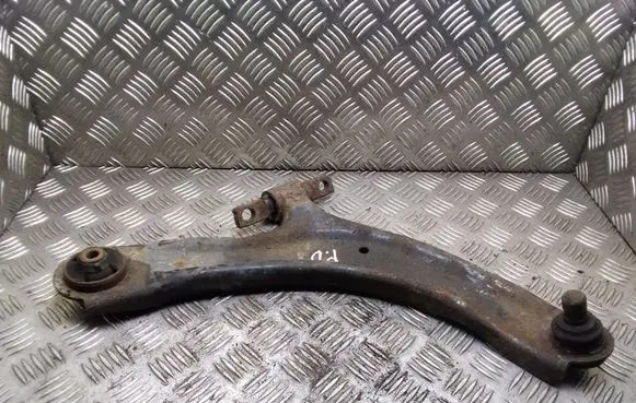 Nissan Qashqai Front lower control arm/wishbone