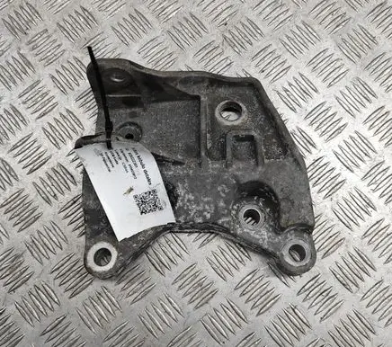 Land Rover Range Rover Evoque L538 Engine mounting bracket GJ326P096AF