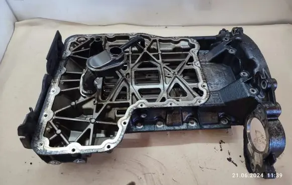 Jaguar XJ X351 Oil sump 9X2Q6U004CB