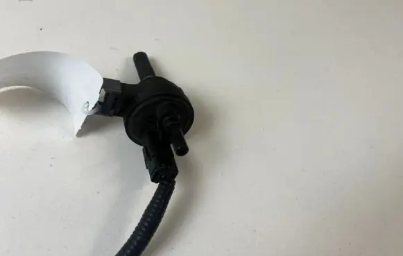 Nissan Juke I F15 Vacuum valve 149304ED0A
