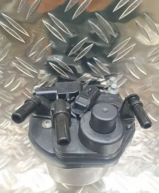 Peugeot 508 Fuel filter housing 