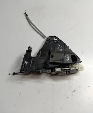 Volvo V40 Front door lock 31391825 933380106 140331A