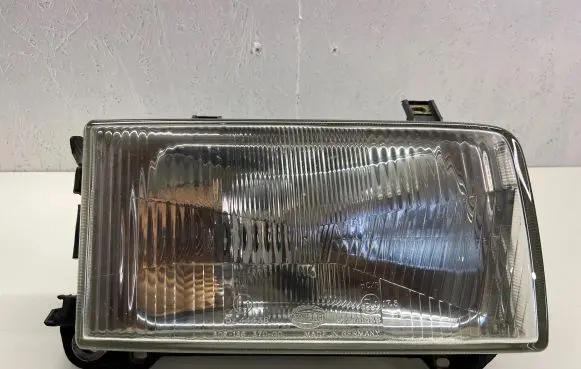 Volkswagen Transporter - Caravelle T4 Headlight/headlamp 30213637000 0244438