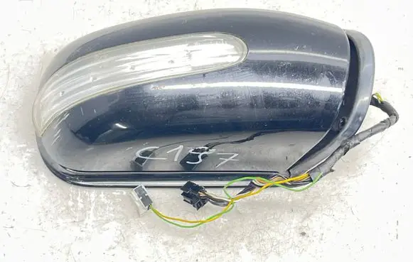 Mercedes-Benz C W203 Front door electric wing mirror 413133420