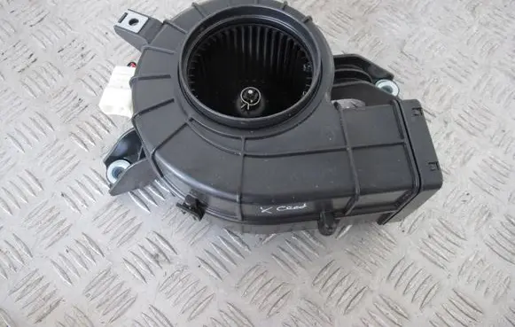 KIA Xceed Hybrid/electric vehicle battery fan 22060-80660