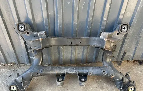 BMW 3 G20 G21 Rear subframe 8831025