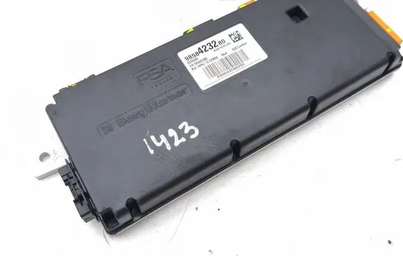 Peugeot 3008 III Battery control module 9858423280
