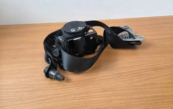 Opel Antara Rear seatbelt 20TEH67557 1PCA0106