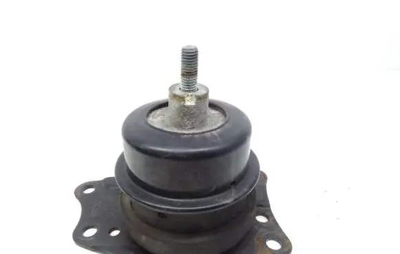 Ford Focus Engine mount bracket 3618292