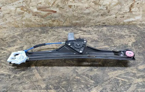 BMW 2 F46 Front door window regulator with motor 2579948 1328624