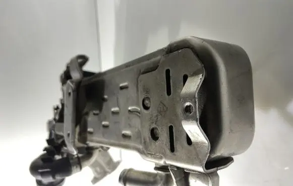 Mercedes-Benz Vito Viano W639 EGR valve cooler A6511400275Q04