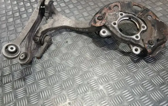 Audi A8 S8 D3 4E Front wheel hub spindle knuckle