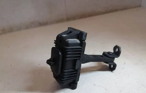 Mercedes-Benz Vito Viano W639 Front door check strap stopper A6397200016 6397200016