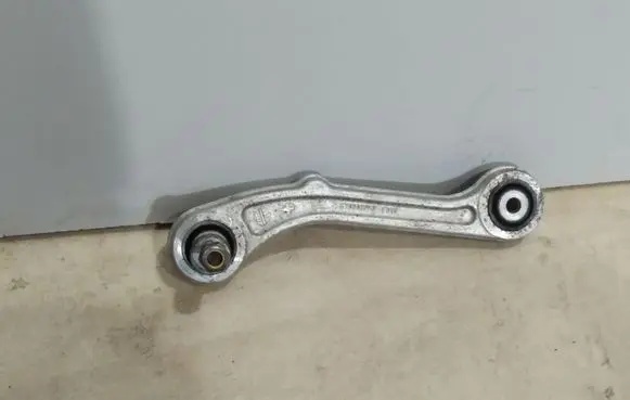 Rear upper control arm/wishbone