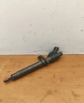 Fuel injector