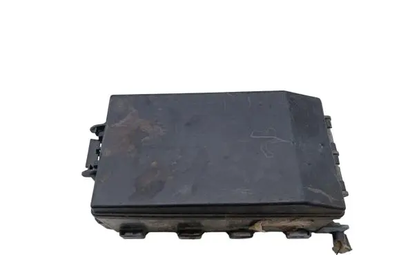 Ford Focus Fuse module 51826121 98AG14A067CD