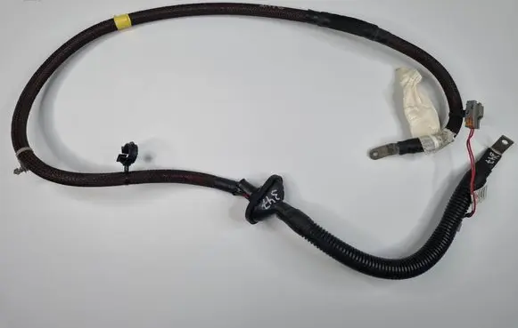 Jeep Grand Cherokee Positive cable (battery) P68322415AA 68322415AA