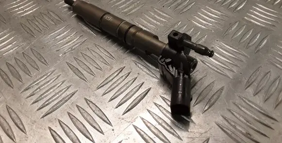 Mercedes-Benz ML W164 Fuel injector 0445116026 A6420701187