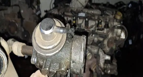 Volkswagen Sharan EGR valve 038131501AA