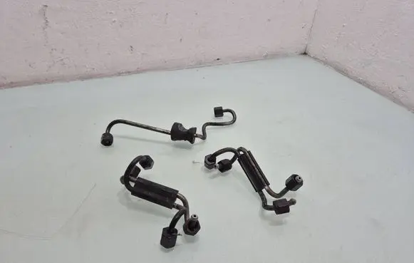 Land Rover Freelander Fuel injector supply line/pipe 