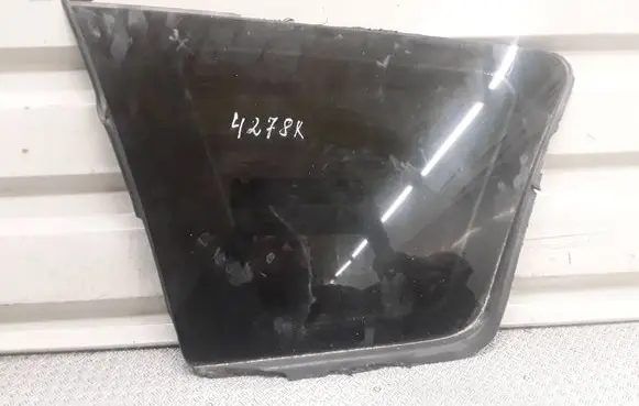 Peugeot 308 Rear side window 