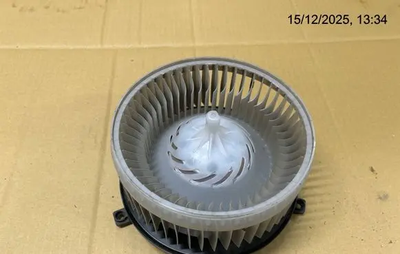 Chrysler Pacifica Heater fan/blower 16478217