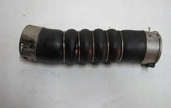 BMW 2 Active Tourer U06 Air intake duct part 8580077