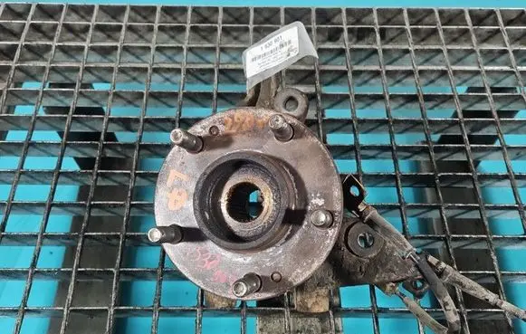 Hyundai i30 Front wheel hub spindle knuckle IMPRK1530901