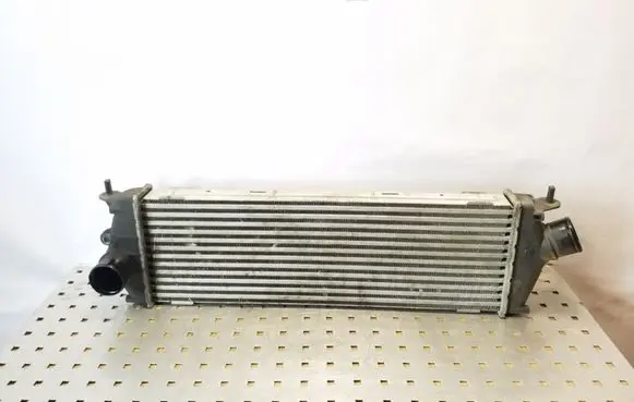 Opel Vivaro Intercooler radiator 8200411160C 988650B