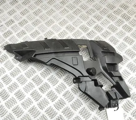 Front bumper mounting bracket