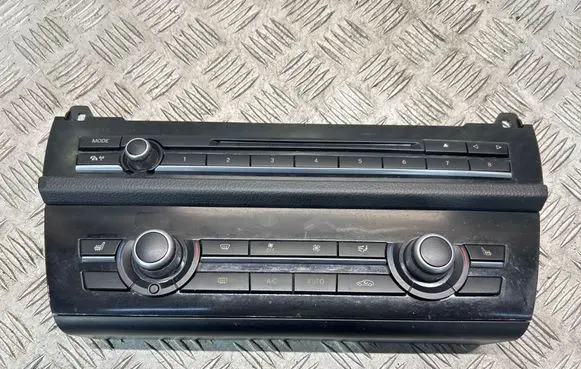 BMW 5 F10 F11 Climate control unit 9306149
