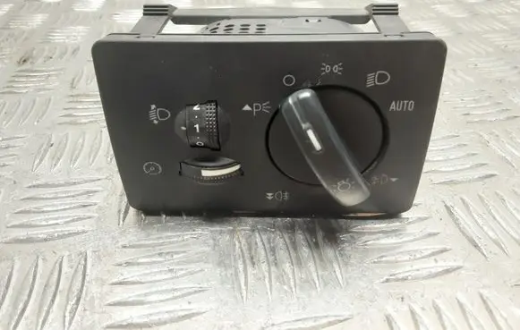 Ford Focus Light switch 7M5T13A024DA